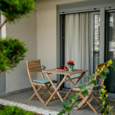 Itaka Studio Apartments - Halkidiki Suites Com Nikiti  Extérieur photo