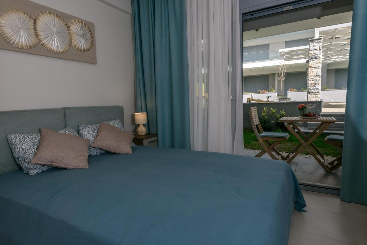 Itaka Studio Apartments - Halkidiki Suites Com Nikiti  Extérieur photo